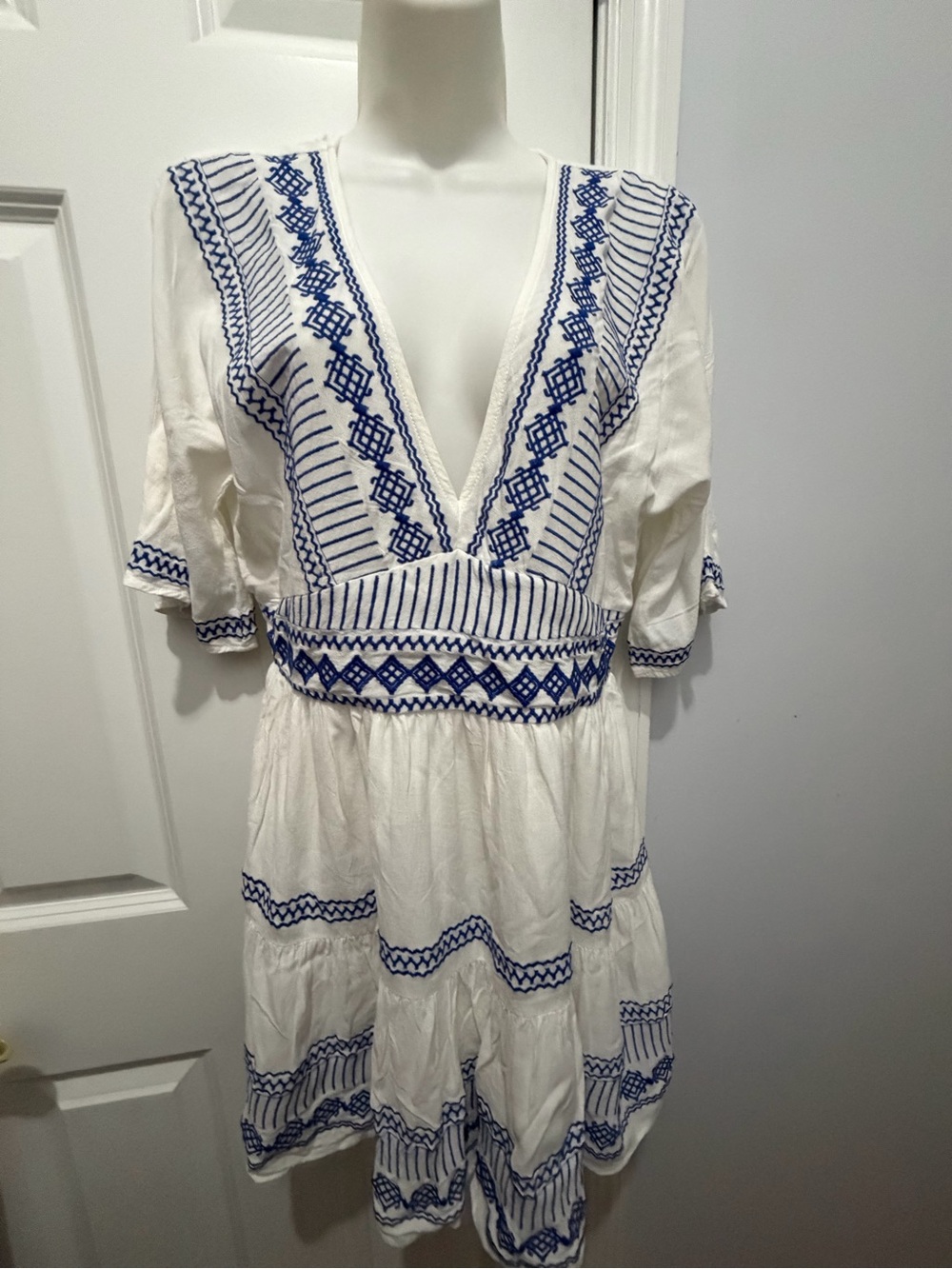 Lulu's White Mini Dress with Blue Embroidered Trim - Gone to Greece size large - Picture 2 of 7
